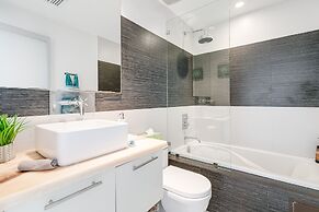 2 Bedroom 2 Bath Loft with Exclusive Rooftop & Hot Tub