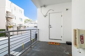 2 Bedroom 2 Bath Loft with Exclusive Rooftop & Hot Tub