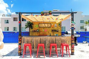 2 Bedroom 2 Bath Loft with Exclusive Rooftop & Hot Tub