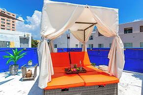 2 Bedroom 2 Bath Loft with Exclusive Rooftop & Hot Tub