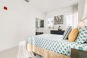 2 Bedroom 2 Bath Loft with Exclusive Rooftop & Hot Tub