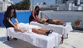 2 Bedroom 2 Bath Loft with Exclusive Rooftop & Hot Tub