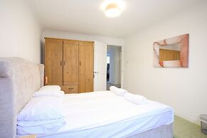 Business Park Lodge by Paymán Club