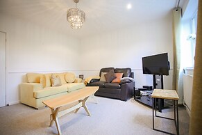 Business Park Lodge by Paymán Club