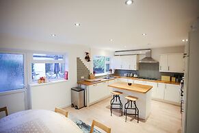 Business Park Lodge by Paymán Club