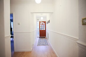 Business Park Lodge by Paymán Club