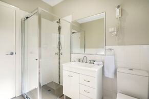 Newcastle Short Stay Apartments - Birmingham Garden Townhouses