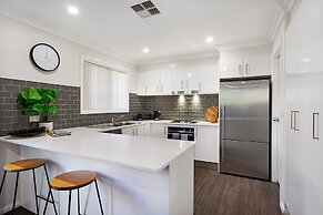 Newcastle Short Stay Apartments - Birmingham Garden Townhouses