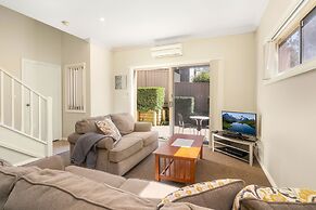 Newcastle Short Stay Apartments - Birmingham Garden Townhouses