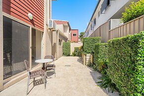 Newcastle Short Stay Apartments - Birmingham Garden Townhouses