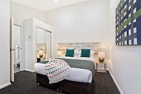 Newcastle Short Stay Apartments - Birmingham Garden Townhouses