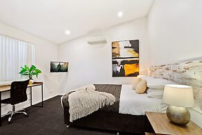 Newcastle Short Stay Apartments - Birmingham Garden Townhouses