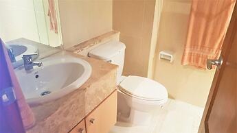 Lovely 2-bed Apartment in Pratumnak With Pool View