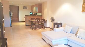 Lovely 2-bed Apartment in Pratumnak With Pool View