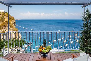 Amalfi Coast Luxury Villa with Swimming Pool