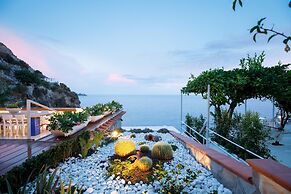 Amalfi Coast Luxury Villa with Swimming Pool