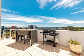 The Crest Penthouse 902