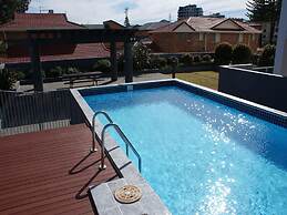 The Crest Penthouse 902