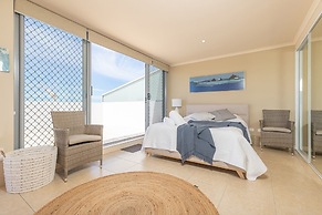 The Crest Penthouse 902