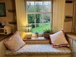 Beautiful 6-bed Home in Brecon