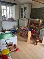 Beautiful 6-bed Home in Brecon