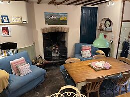 Beautiful 6-bed Home in Brecon