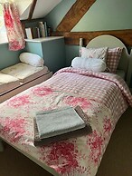 Beautiful 6-bed Home in Brecon