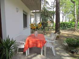 Charming Apartment With Fenced Garden