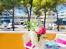 Spacious Apartment With Large Balcony