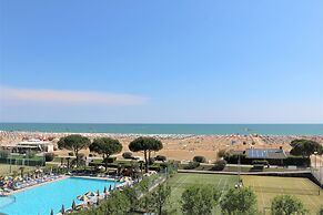 Luminous Flat With Frontal sea View - Beahost