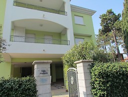 Flat With Large Terrace in Bibione - Beahost
