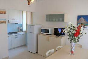 Stay Just few Meters From the Beach