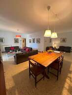 Elegant Villa in a Quiet Area With Garden