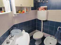 Colorful Apartment With Shared Pool and Garden