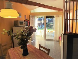 Colorful Apartment With Shared Pool and Garden