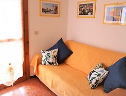 Colorful Flat With sea View - Beahost