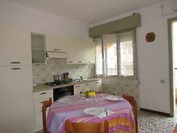 Large Apartment for up to 9 Guests