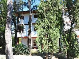 Stay Near the Beach and Thermal Area