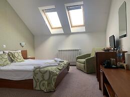 Room in Guest Room - Granat Double Room 1- Next to Gondola Lift