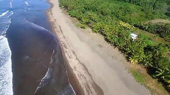 2 Comfortable New Villas Near Pacific, Private Pool With Waterfall!