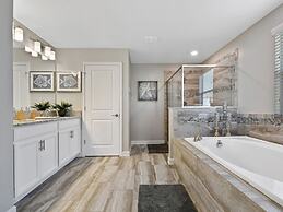 Free Pool Heat! Walk to Lazy River