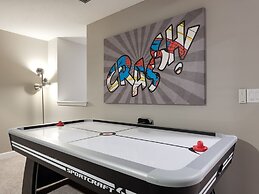 Free Pool Heat! Walk to Lazy River