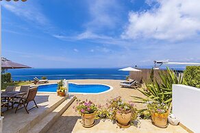 Villa With sea View and Private Pool