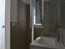 Charming Holiday Home Near The Beach With A Terrace Parking Available,