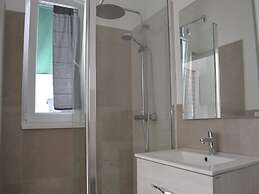 Charming Holiday Home Near The Beach With A Terrace Parking Available,