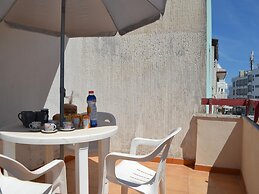 Charming Holiday Home Near The Beach With A Terrace Parking Available,