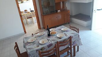 Charming Holiday Home Near The Beach With A Terrace Parking Available,