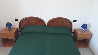 Charming Holiday Home Near The Beach With A Terrace Parking Available,