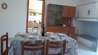 Charming Holiday Home Near The Beach With A Terrace Parking Available,