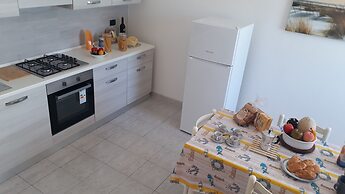 Charming Holiday Home Near The Beach With A Terrace Parking Available,